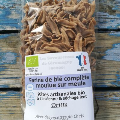 Pâtes bio farine de blé complète.