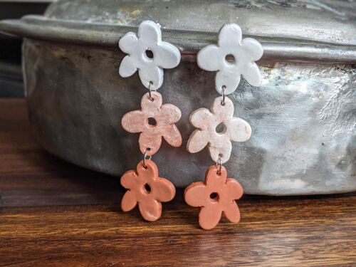 Flower chain earrings, white and terracotta ombre earrings