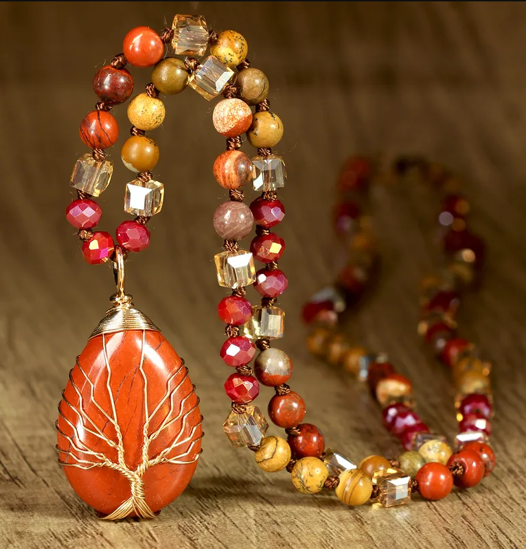 Long necklace (65cm) Set with natural stones