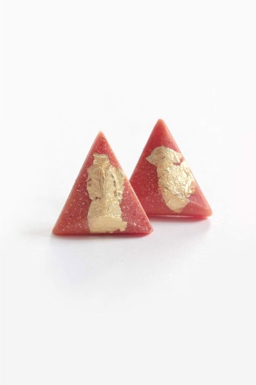 Pyramide - Corail - Boucles d'oreilles triangulaires