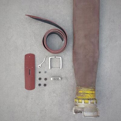Cinturones de manguera de bomberos reciclados | Originales Bendl