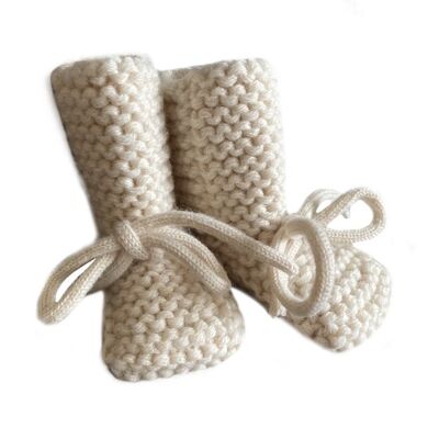 Chunky baby booties off white
