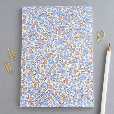 Regalo de cuaderno encuadernado perfecto con flores azules pequeñas