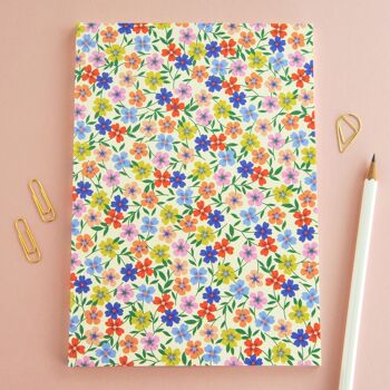 Cadeau de cahier relié parfait floral coloré 1
