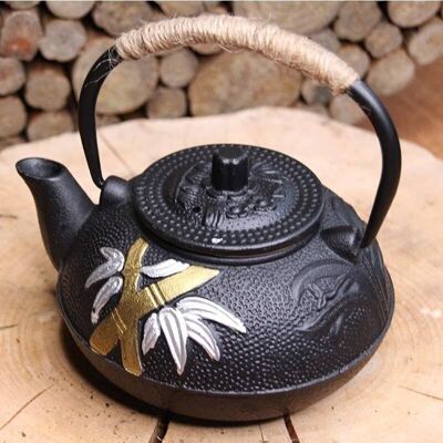Decorated black cast iron teapot 600 ml
