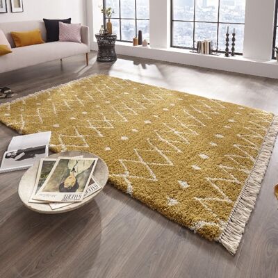 Design high-pile carpet Calla with fringes
