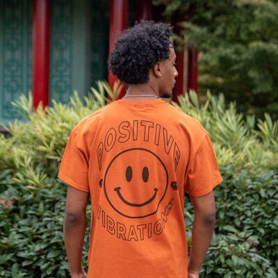 T-Shirt in Texas Orange With 90s Rave Smiley Positive Print