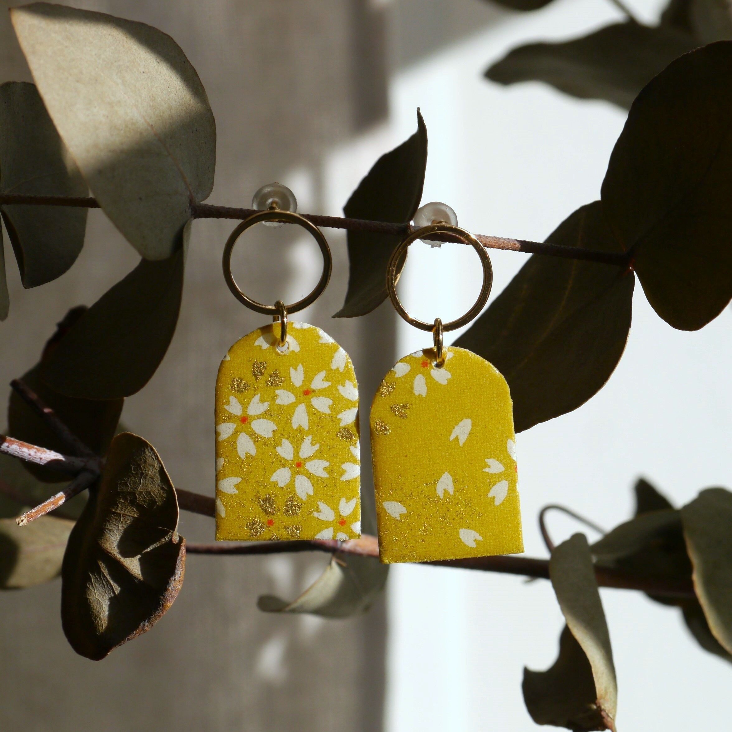 Japanische Papierohrringe - Aachi - Senfgelb