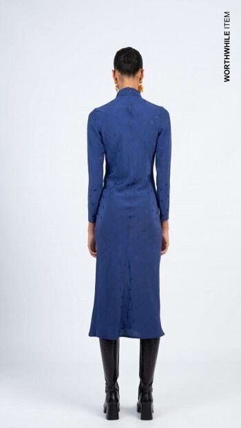 Robe bleu jacquard / Couleurs vives de l'hiver 4