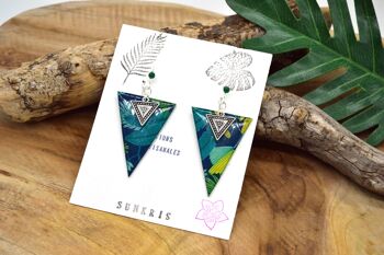 Boucles d'oreilles triangle motif feuilles tropicales vert, bleu et argent 4