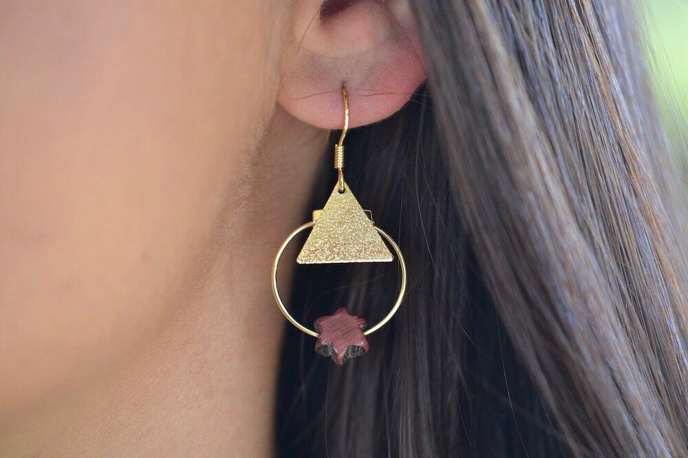 Orecchini Stella in legno dorato