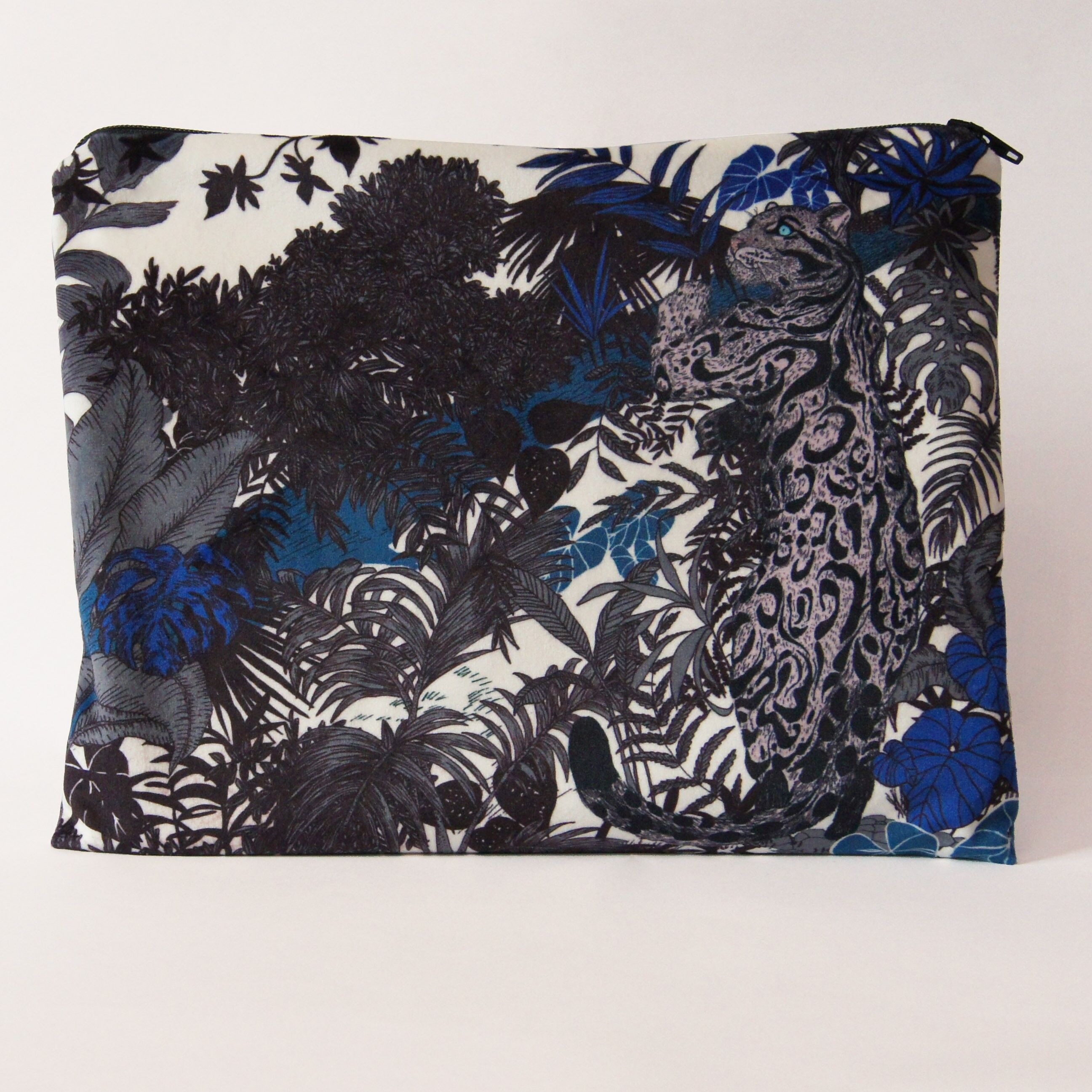 Panthera - velvet pouch 25x19cm-