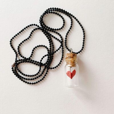 Collier de bouteille de coeur. - Noir