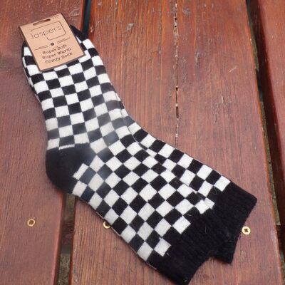 Super Soft Socks with Two Coloured Check Design