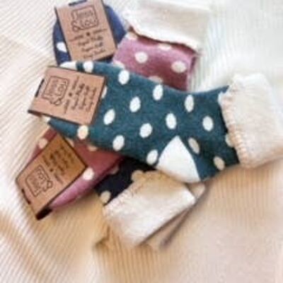 Cosy Cuff Socks with Large Spots S102