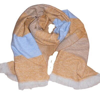 Super Soft Blanket Scarf keeping you cosy in the Spring 1