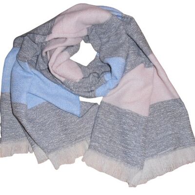 Super Soft Blanket Scarf keeping you cosy in the Spring 2