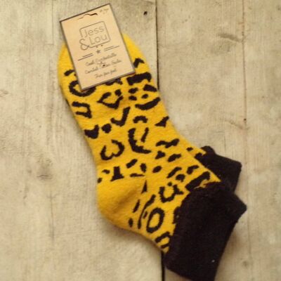 Cosy Cuff Socks with Animal Design S109G