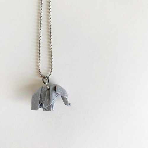 .Classic Elephant Necklace. - Light Grey - Silverish - L: 65cm