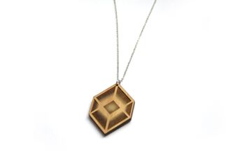 Sautoir géométrique avec pendentif graphique en bois, inspiration art optique, chaîne argentée 4