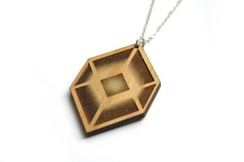 Sautoir géométrique avec pendentif graphique en bois, inspiration art optique, chaîne argentée 5