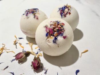 Bombe de bain moussante aux fleurs #mélange de fleurs 1