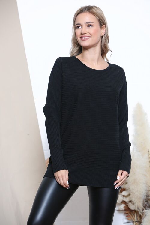 Black ribbed jumper with heart