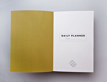 Livre de planification quotidienne non daté d'Andalousie - par The Completist 3