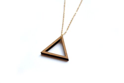 Sautoir triangle ajouré en bois, style minimaliste, chaîne dorée