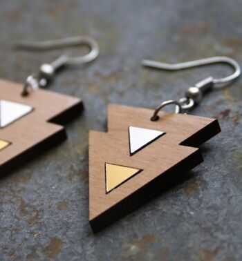 Boucles d’oreilles géométriques en bois, motifs triangles argentés et dorés, crochet argenté 2