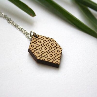 Necklace with wooden diamond pendant, brick motif