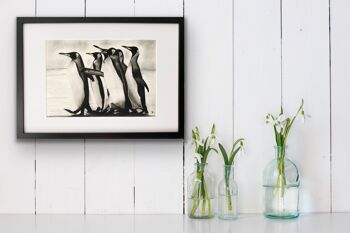 King’s Stroll Penguins Fine Art Print - Décoration murale - Dessiné à la main - Impression Giclèe montée 2