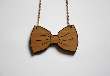 Collier noeud papillon en bois, chaîne dorée 4