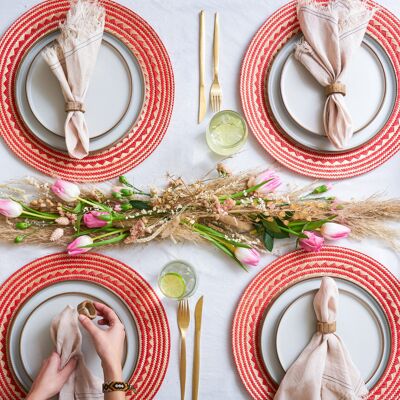 Woven Natural Straw Red Round Placemats