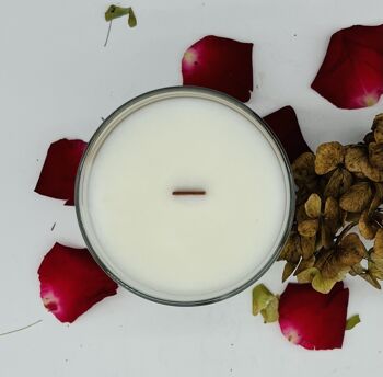HIGHLY SCENTED CANDLE FLORAL LIGHT 2