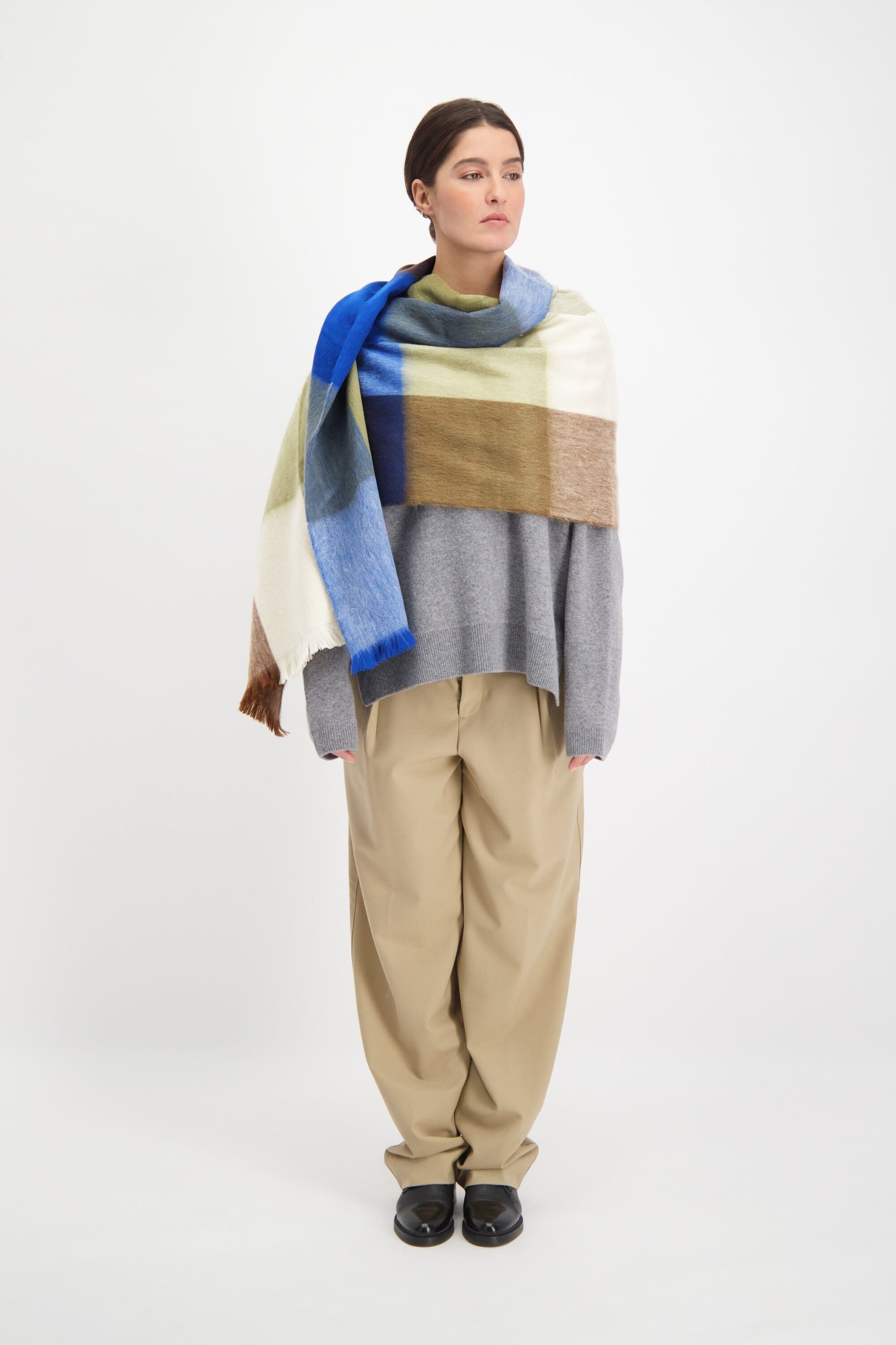 Bufanda Bloqueada Azul Cobalto y Naturales