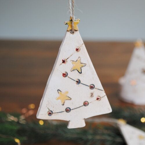 Christmas tree  decoration  -  Tree & red baubles