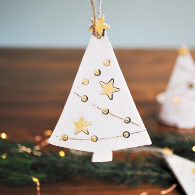 Decoración del árbol de Navidad - Árbol y bolas amarillas