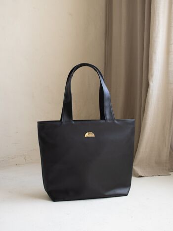 Grand sac à bandoulière en cuir végétalien noir Nara, sac fourre-tout 4