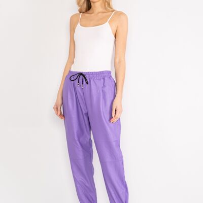 Pantalón violeta efecto piel con cordón en la cintura