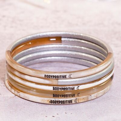 1 Wochenarmband mit Botschaft „BodyPositive“ – 3 mm Silber