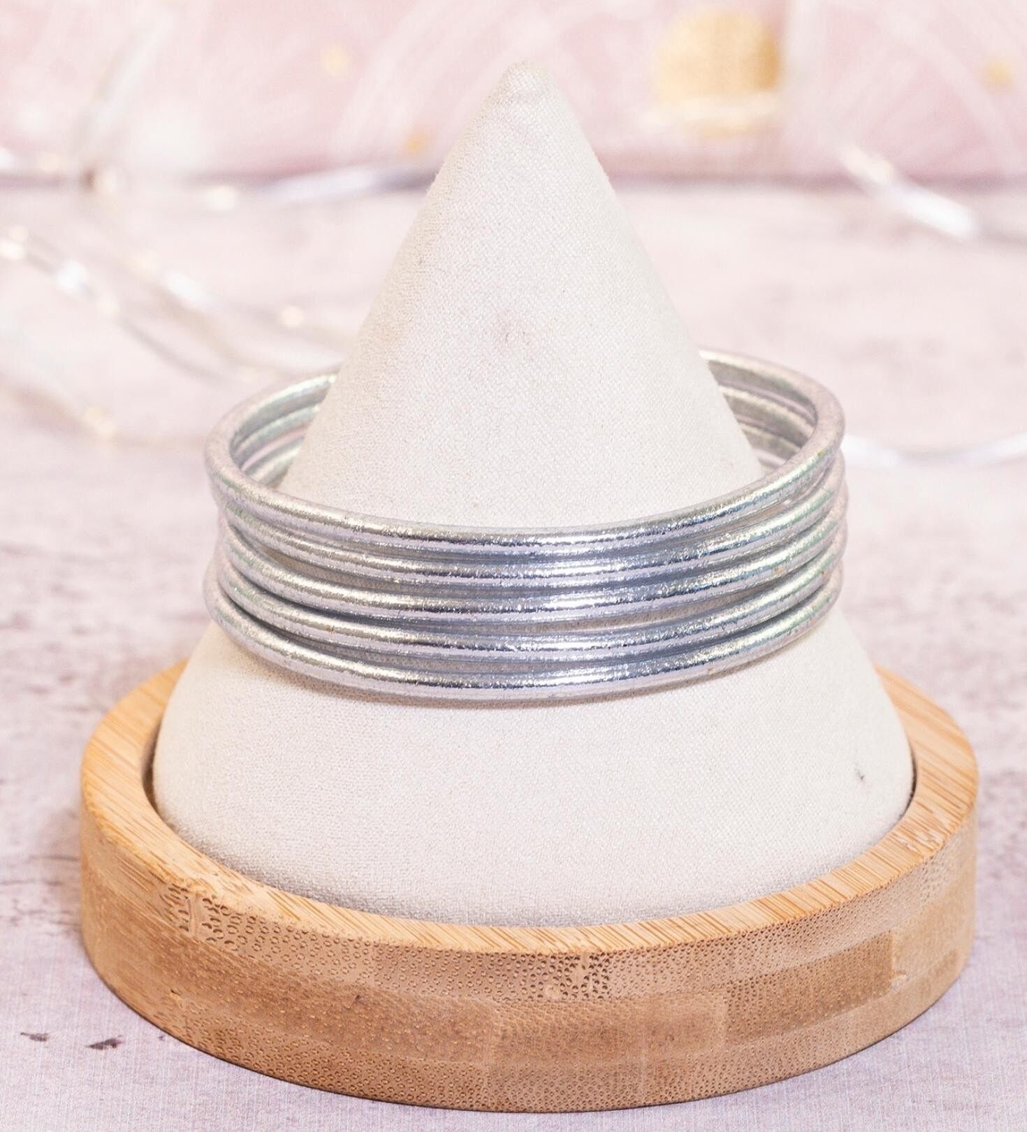 1 Bracciale tradizionale buddista FINE in argento - TAGLIA M 62 mm