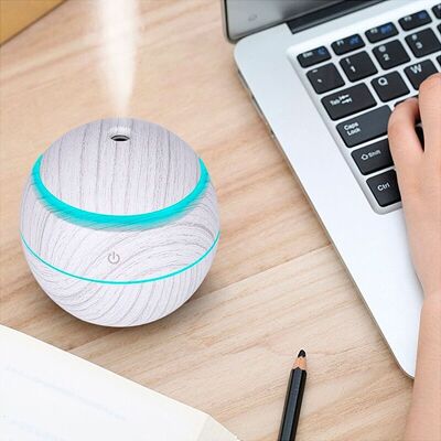 130ml humidifier with RGB Led lights. Off white