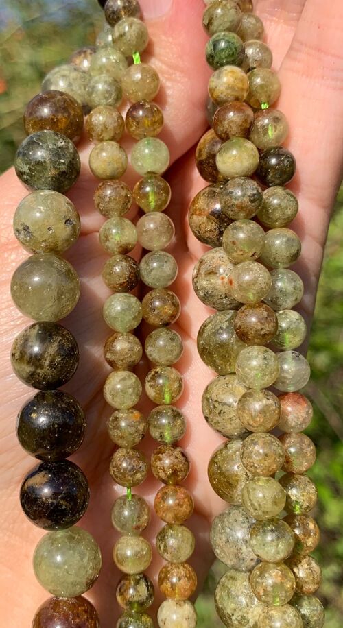 Perles en grenat grossulaire entre 6 et 10mm - 6mm