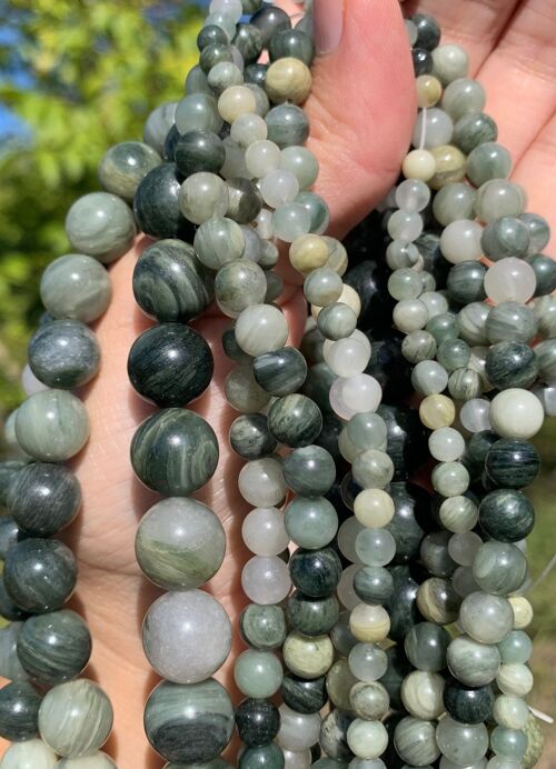 Perles en roche entre 4 et 12mm - 4mm