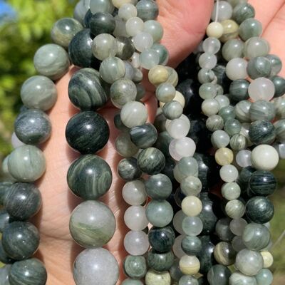 Perles en roche entre 4 et 12mm - 6mm