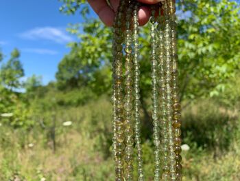 Perles en apatite verte entre 4 et 6mm - 6mm 2