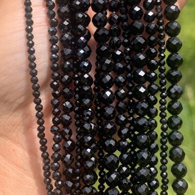 Perles en tourmaline noire facettées entre 2 et 6mm - 6mm