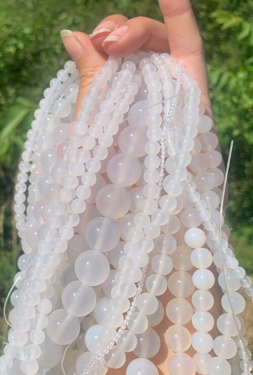 Perles en agate blanche entre 2 et 14mm - 2mm
