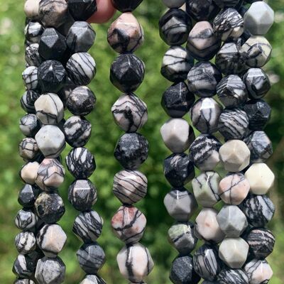 Perles en jaspe picasso forme diamant, entre 6 et 10mm - 10mm